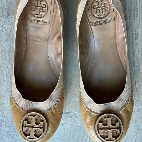 Tory Burch Caroline - Picture 1 of 5